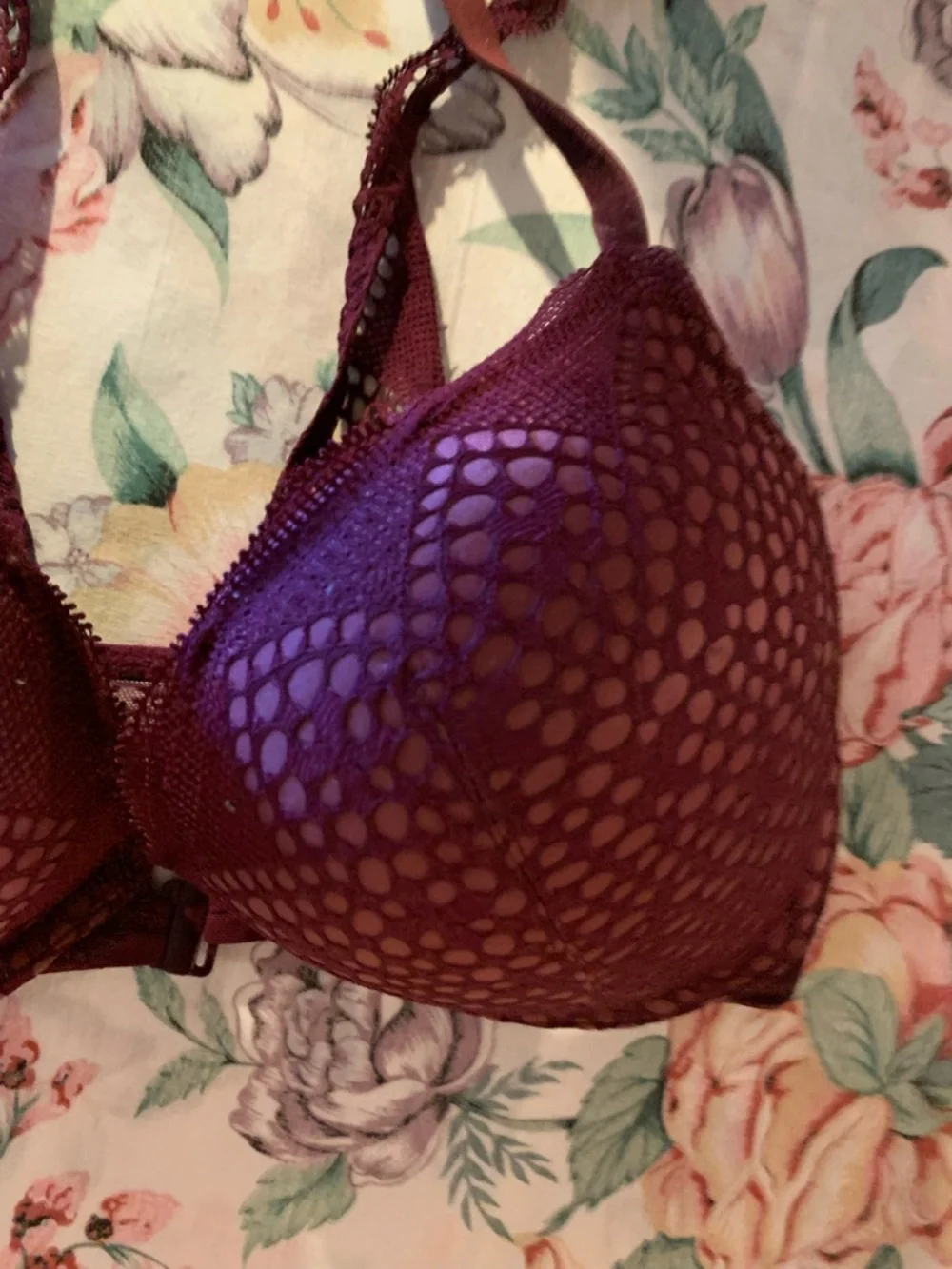 Victorias Secret plunge push